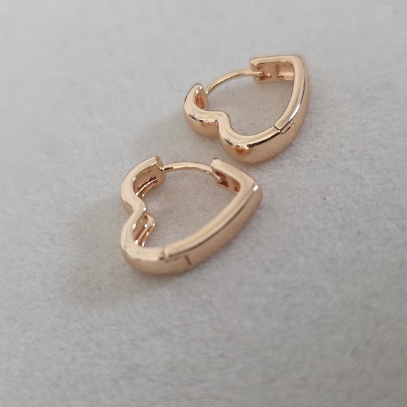Gold Filled Huggie Heart Hoop Earring - Picture 4 of 10